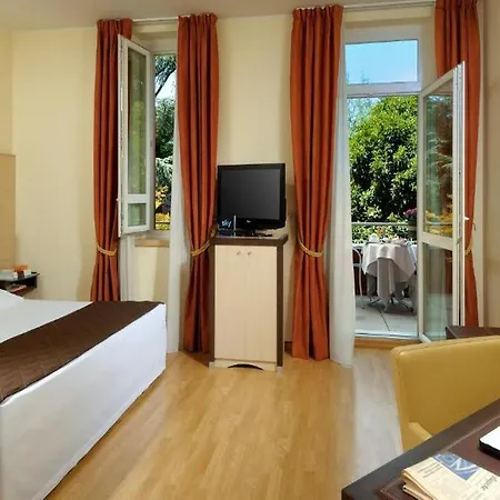 Master Hotel 4*