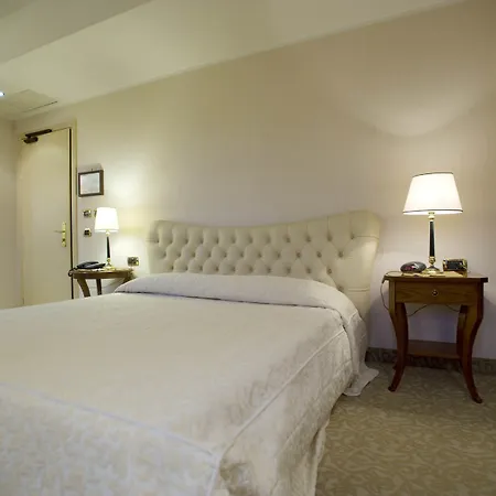 Master Hotel