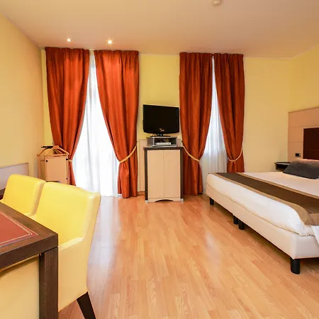 Master Hotel 4*
