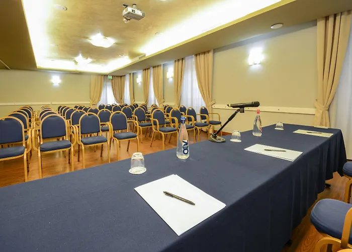 マスター ホテル 4*